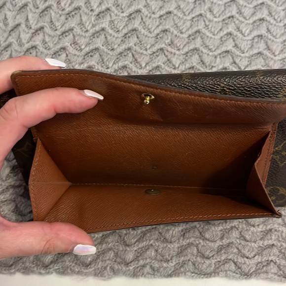 Authentic Louis Vuitton wallet - Picture 13 of 13